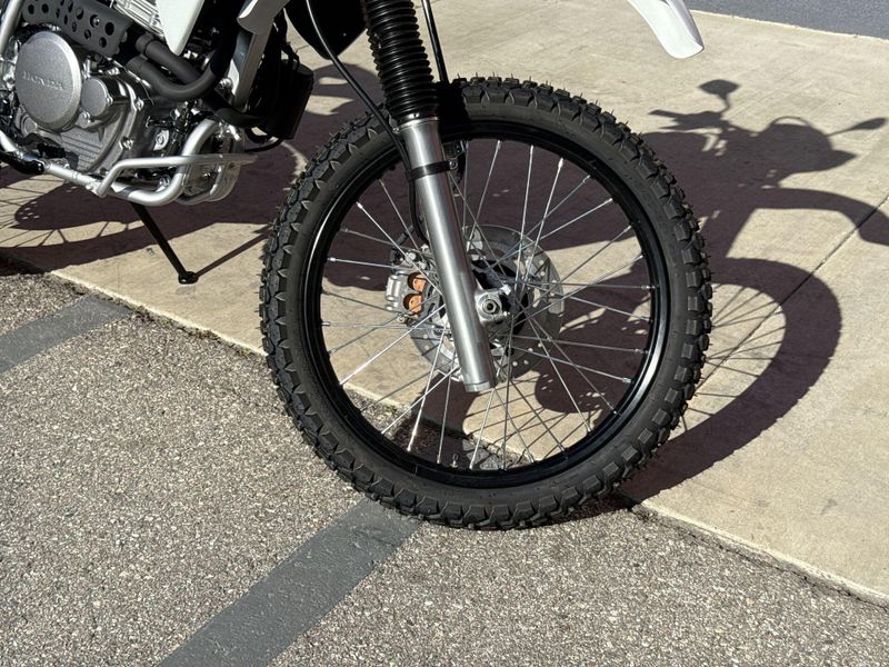 New 2025 Honda XR650L Image 10