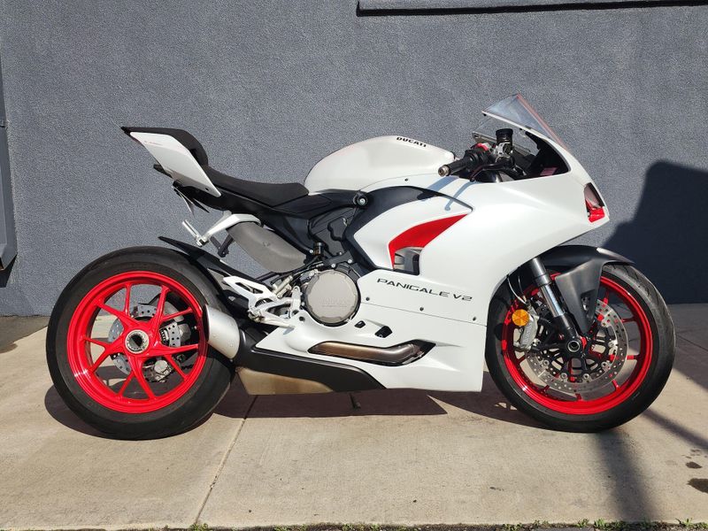 Used 2023 Ducati Panigale V2 Image 11
