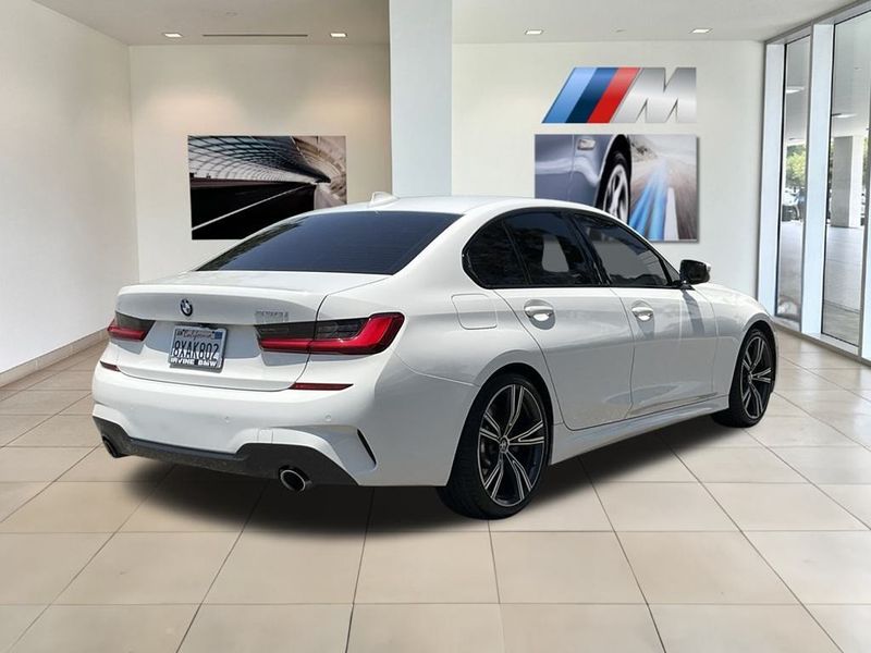 2021 BMW 3 Series 330iImage 8