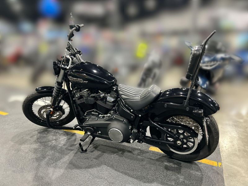 Used 2019 Harley-Davidson SOFT TAIL STREET BOB Image 13