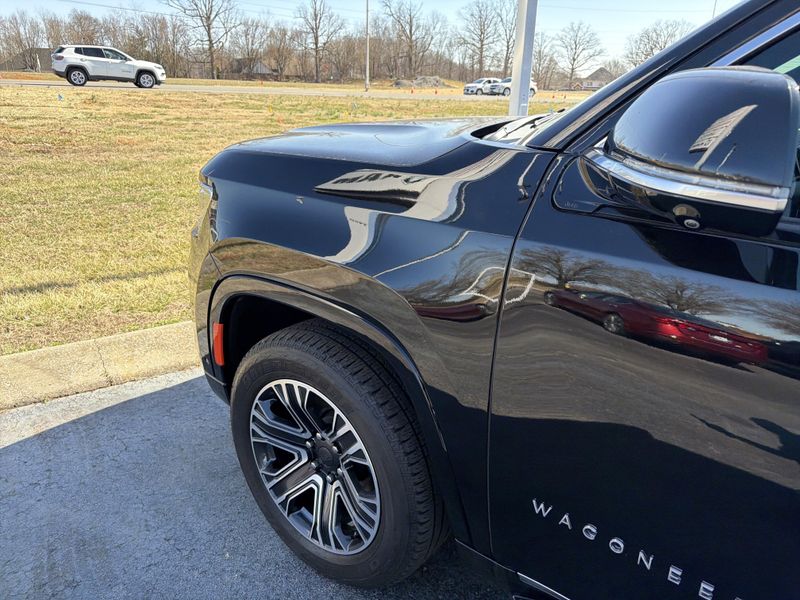 2024 Jeep Wagoneer Series 1Image 12