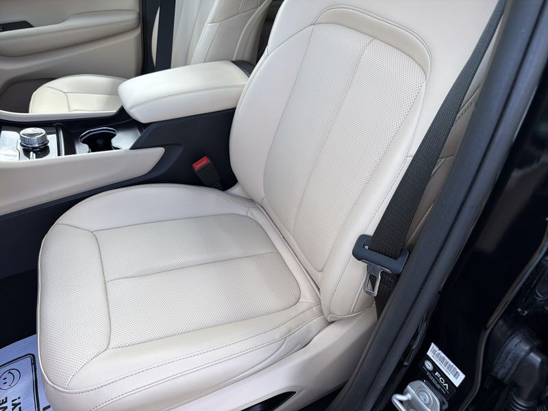 Used 2024 Jeep Grand Cherokee LimitedImage 36
