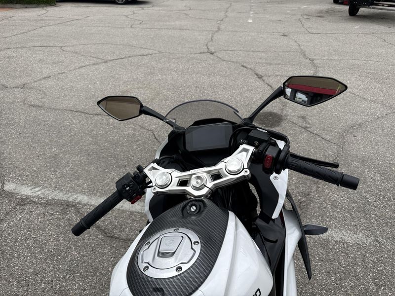 Used 2025 CFMOTO 300SS Image 12