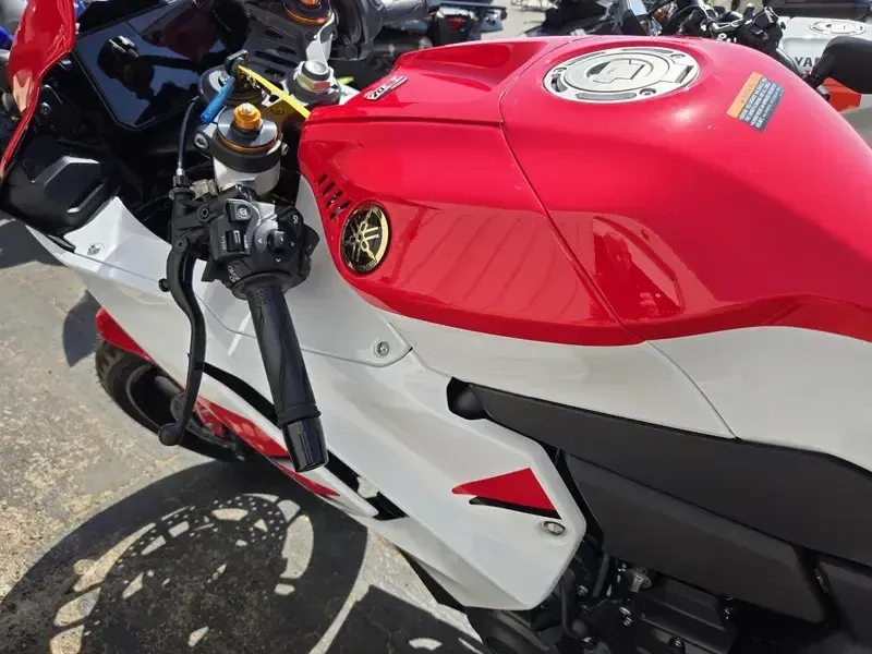 NEW 2026 YAMAHA YZF-R7 70TH ANNIVERSARY EDITION Image 9