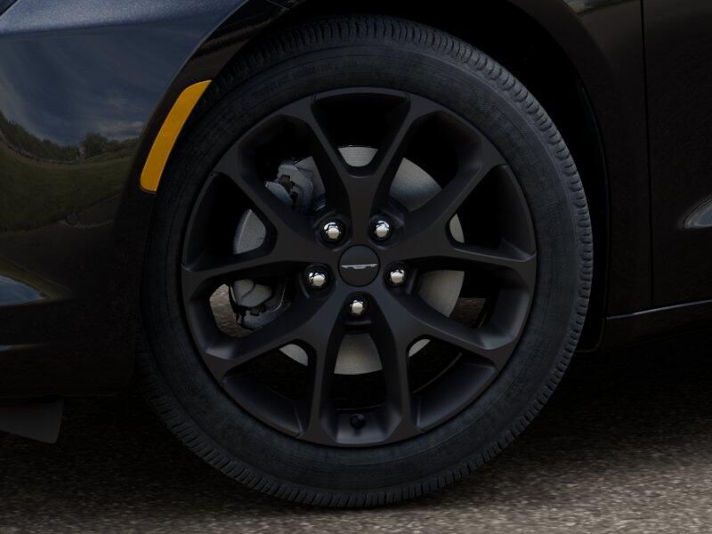 New 2027 Chrysler Pacifica Limited Awd