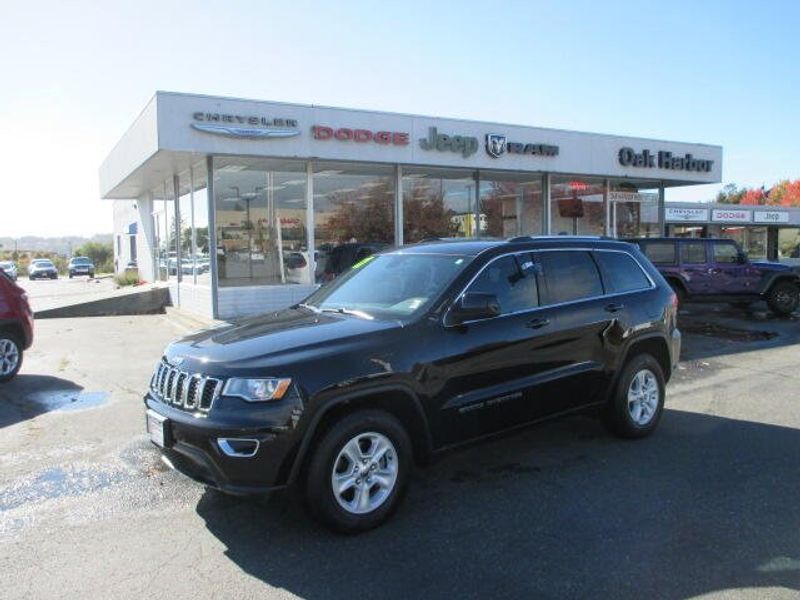 Used 2017 Jeep Grand Cherokee LaredoImage 1