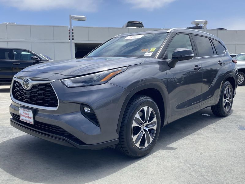 Used 2024 Toyota Highlander XLEImage 6