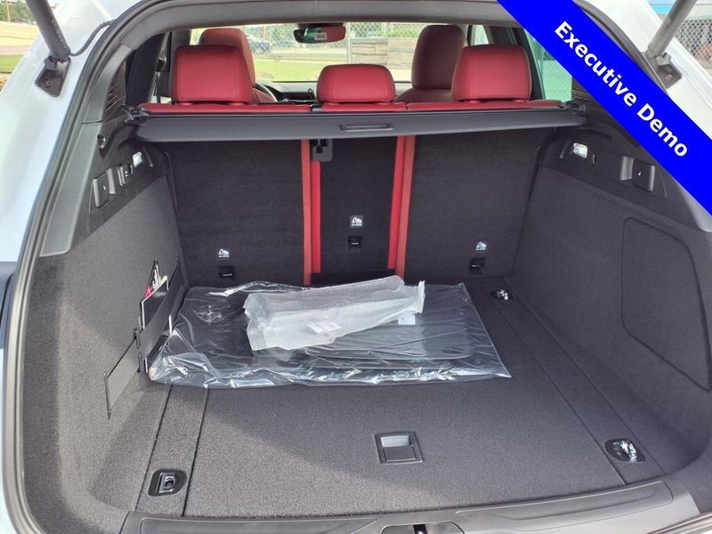 New 2025 Maserati Grecale Image 10