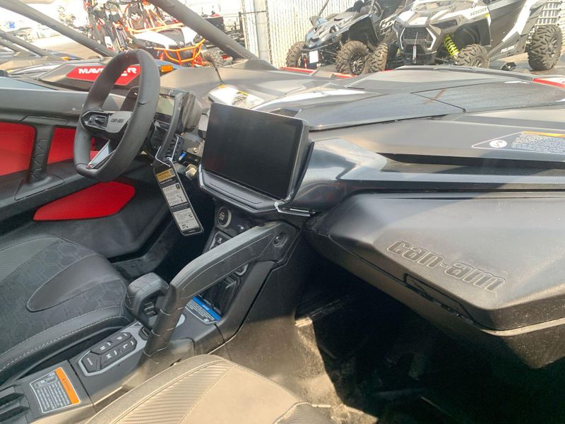 New 2025 Can-Am MAVERICK R MAX X 999T DCT Image 22