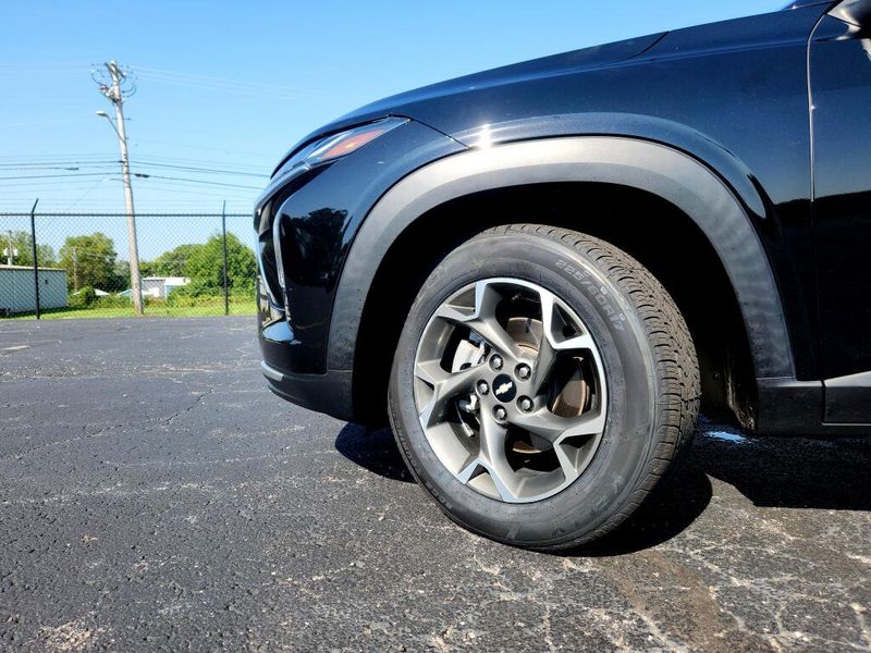 Used 2024 Chevrolet Trax LT