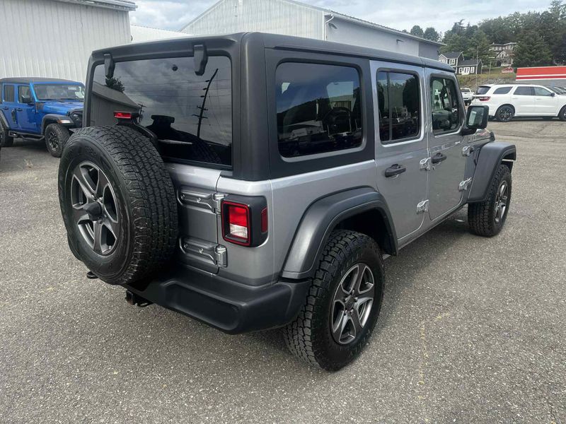 2018 Jeep Wrangler Unlimited Sport S photo 10