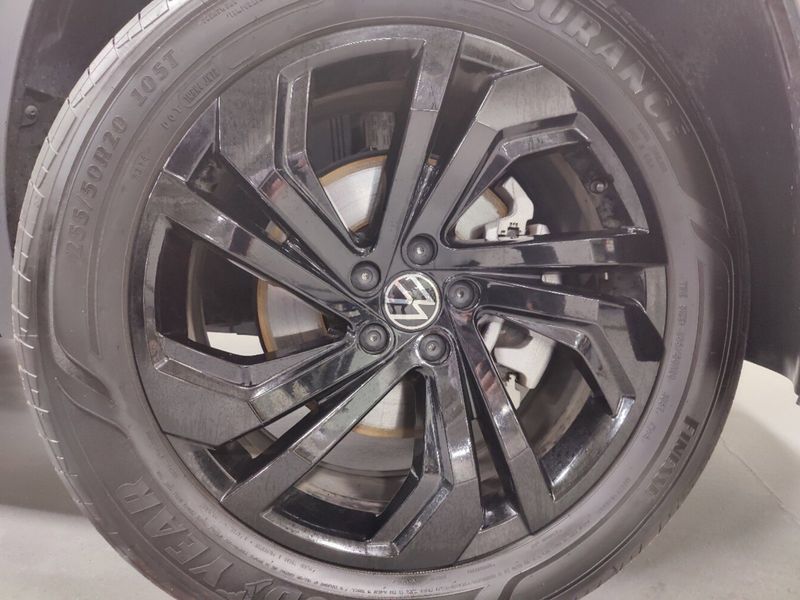 2023 Volkswagen Atlas V6 AWD SE w/Tech & Black Wheel PkgImage 8