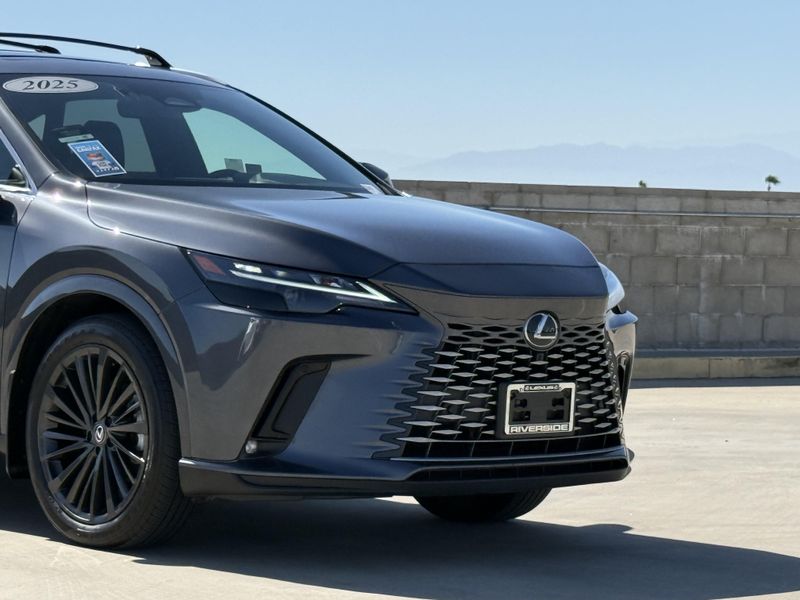 Used 2025 Lexus RX 350h PremiumImage 3