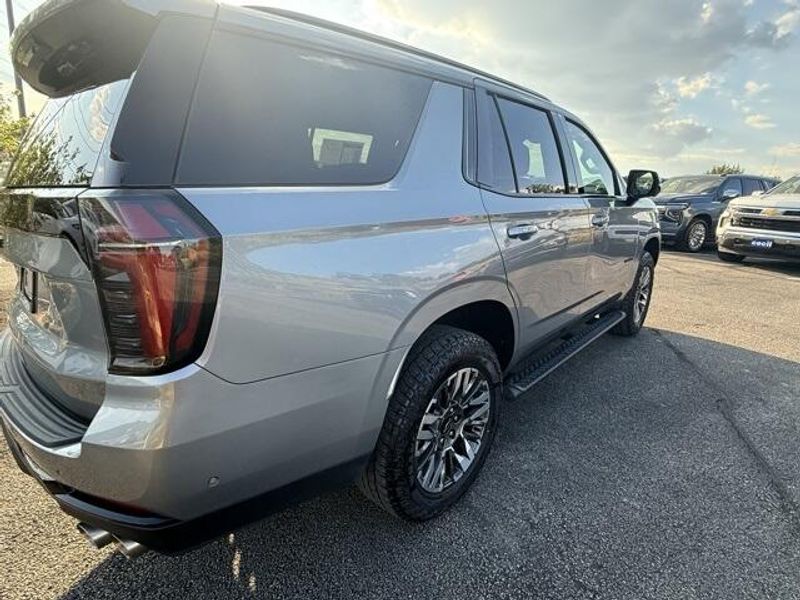 2025 Chevrolet Tahoe Z71 photo 12