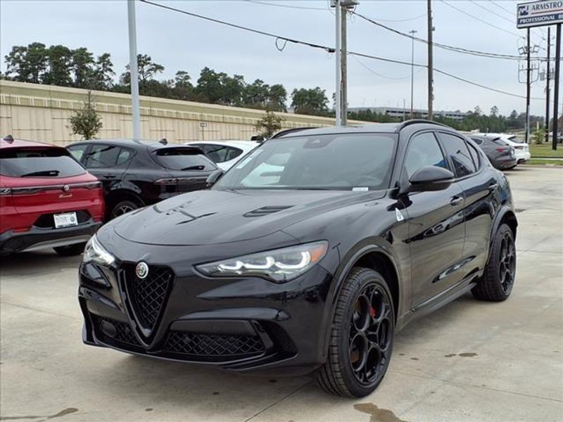 2024 Alfa Romeo Stelvio Quadrifoglio AwdImage 4