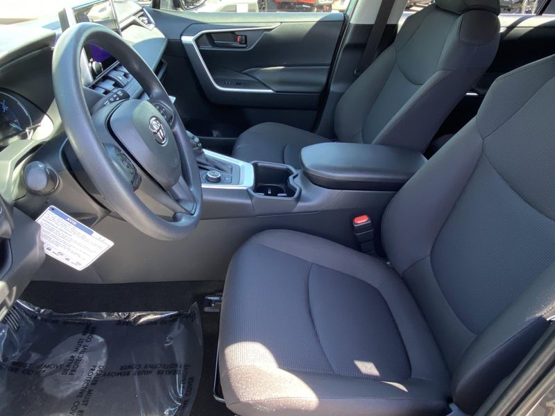 New 2025 Toyota RAV4 Hybrid LEImage 14