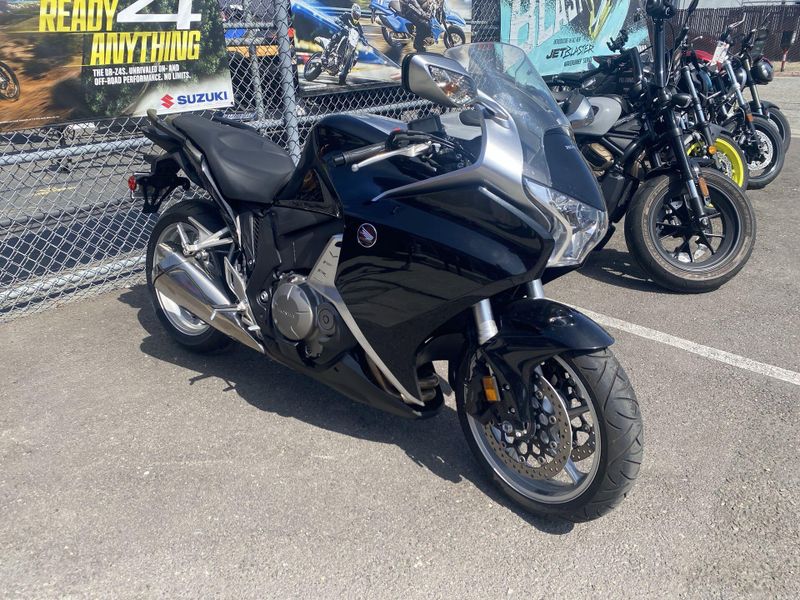 Used 2013 Honda VFR1200F Image 2