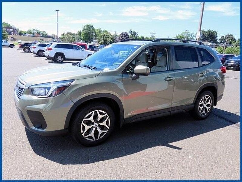 Used 2019 Subaru Forester PremiumImage 1