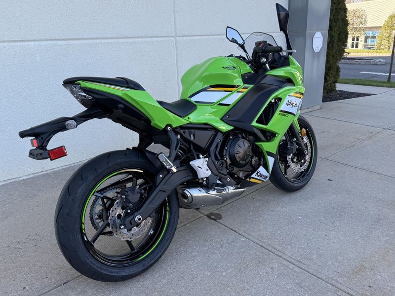 2025 Kawasaki Ninja 650 KRT Edition ABSImage 3