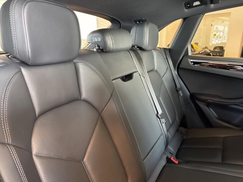 2023 Porsche Macan 