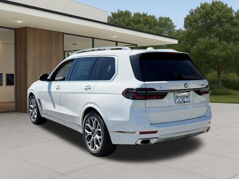 New 2026 BMW X7 xDrive40iImage 12