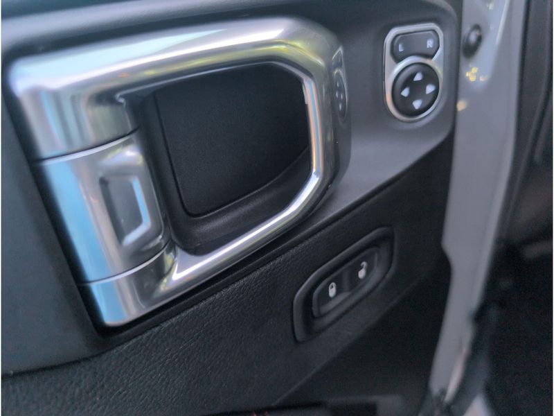 Used 2022 Jeep Gladiator RubiconImage 12
