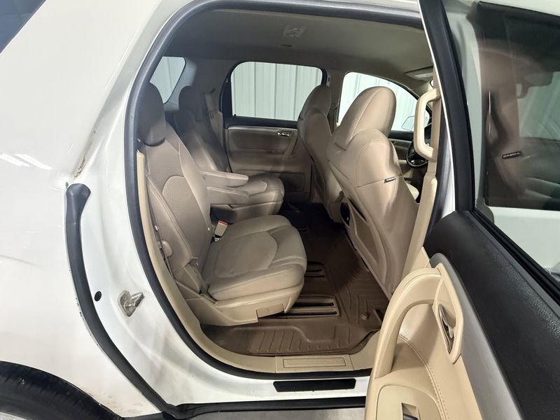 Used 2010 Saturn Outlook XE PremiumImage 10