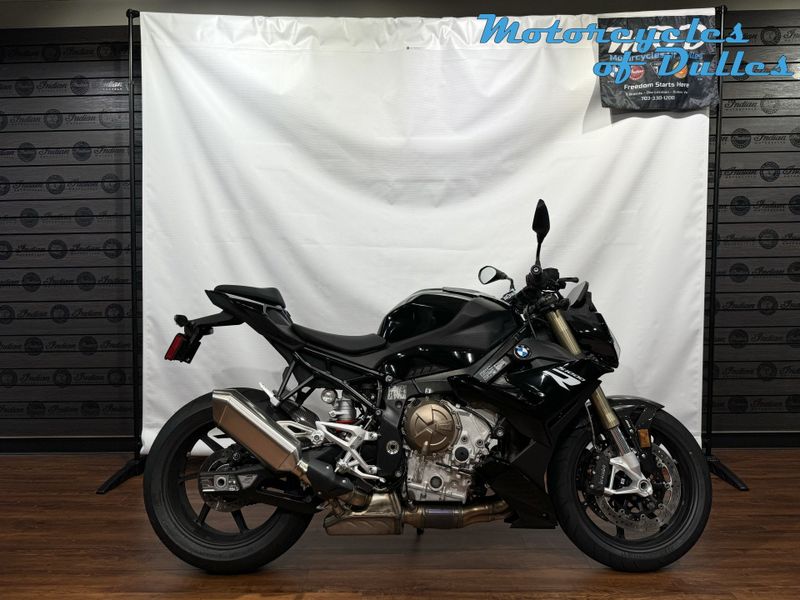 2024 BMW S 1000 R in a Black Storm Metallic exterior color. Motorcycles of Dulles 571.934.4450 motorcyclesofdulles.com 