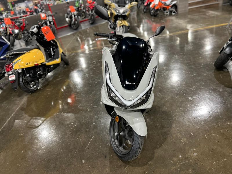 New 2025 Honda PCX ABS Image 22