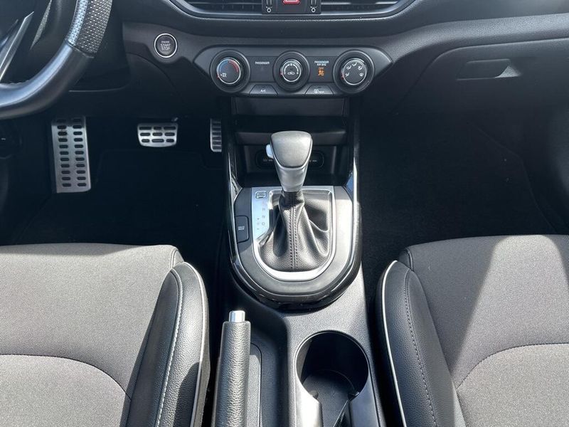 2021 Kia Forte GT-Line photo 26