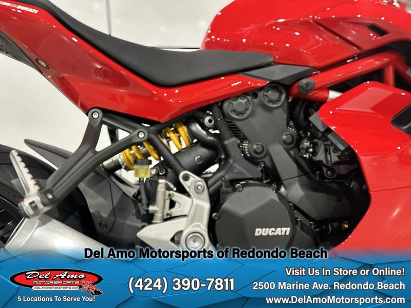 2024 Ducati SUPERSPORT 950 Image 12