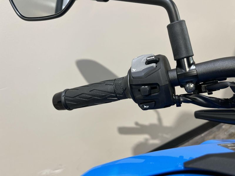 New 2025 Suzuki GSX-8S Image 6