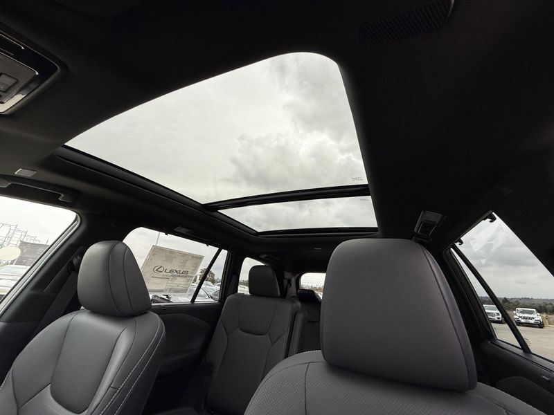 2025 Lexus TX Image 20