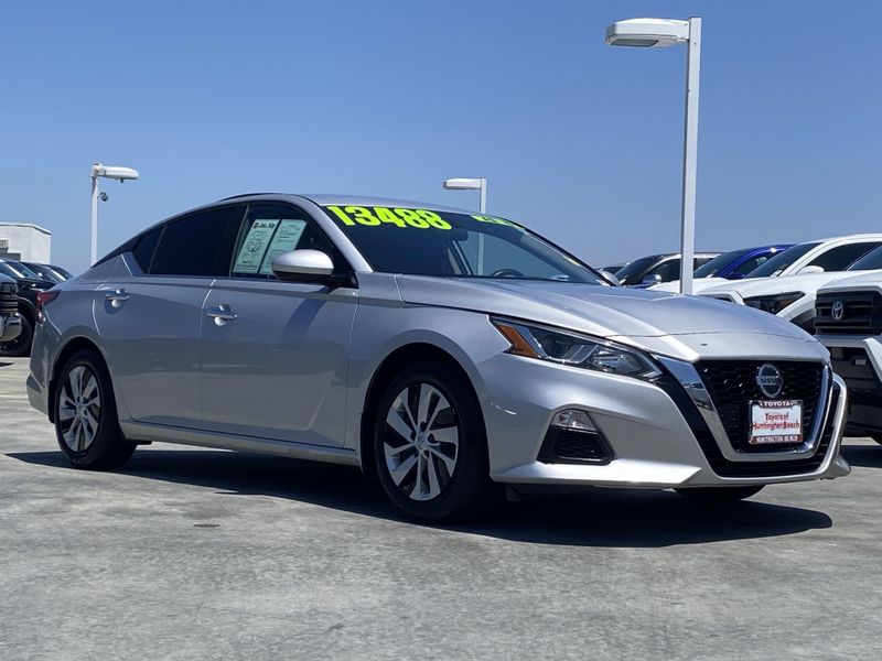 Used 2020 Nissan Altima 2.5 SImage 2