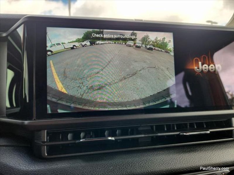 2025 Jeep Wrangler Unlimited Willys photo 4