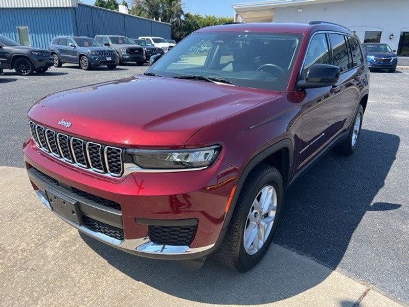 2021 Jeep Grand Cherokee L LaredoImage 2