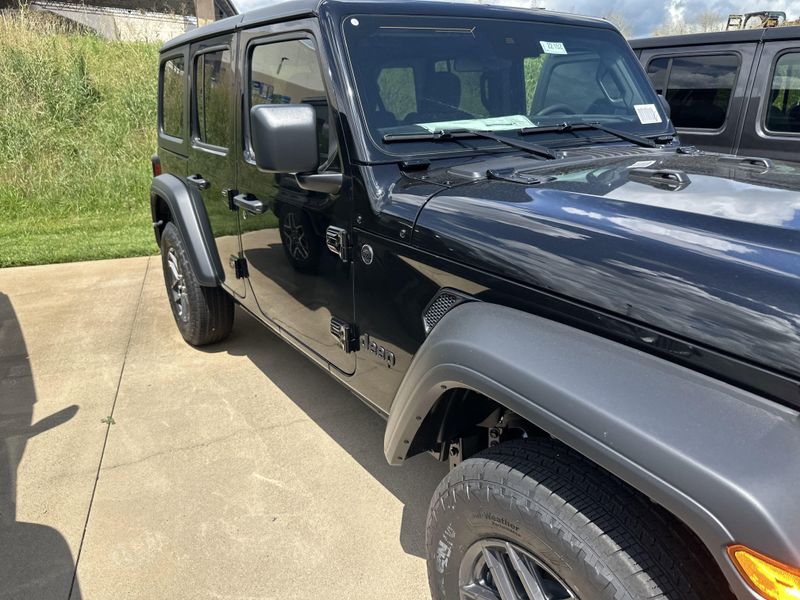 New 2025 Jeep Wrangler 4-door Sport SImage 4