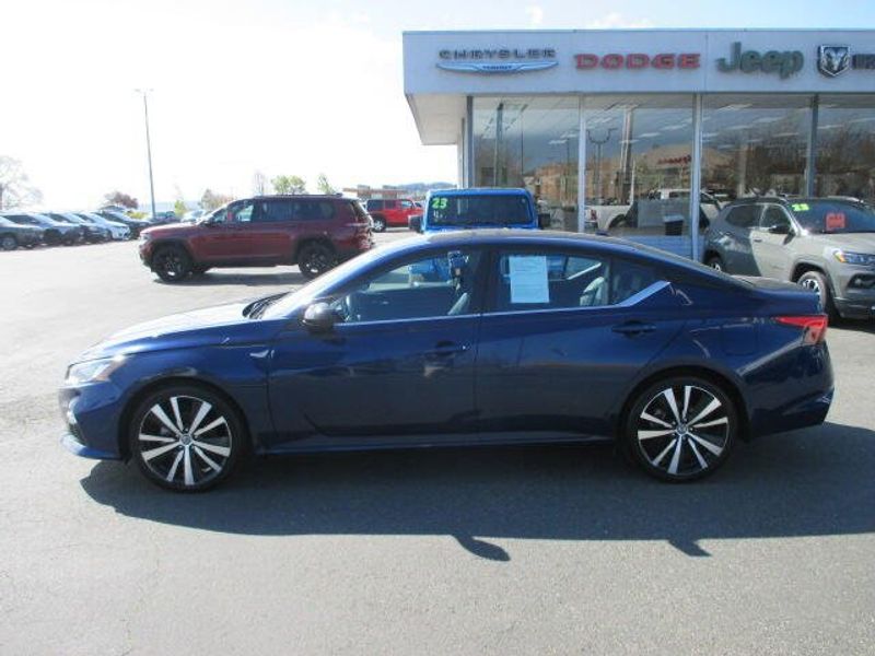 2022 Nissan Altima 2.5 SRImage 12