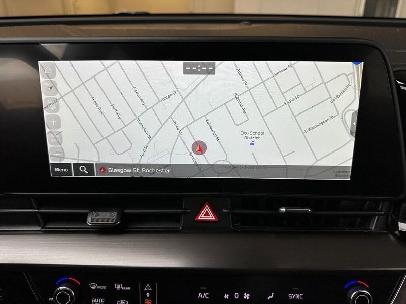 2023 Kia Sportage EX photo 4