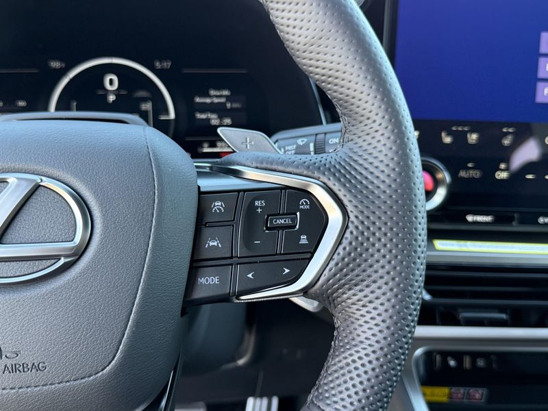 New 2026 Lexus TX 500h F SPORT Performance PremiumImage 23