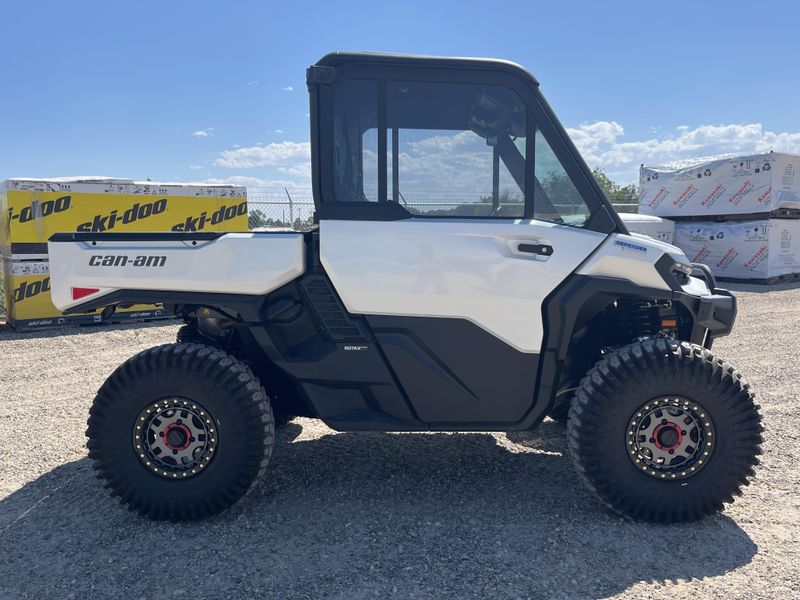 New 2026 Can-Am DEFENDER LTD HD11 