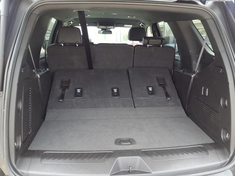 Used 2024 Chevrolet Tahoe LTImage 11