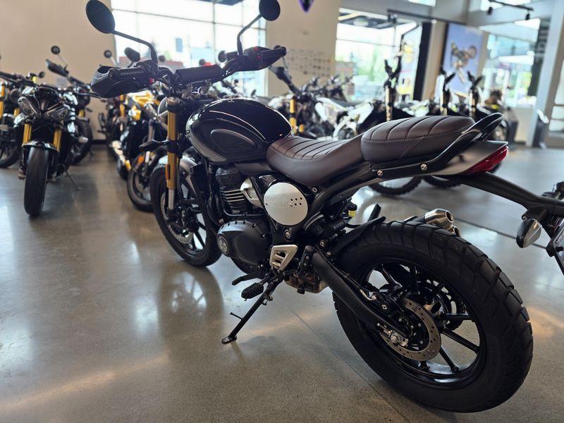Used 2024 Triumph SCRAMBLER 400X 
