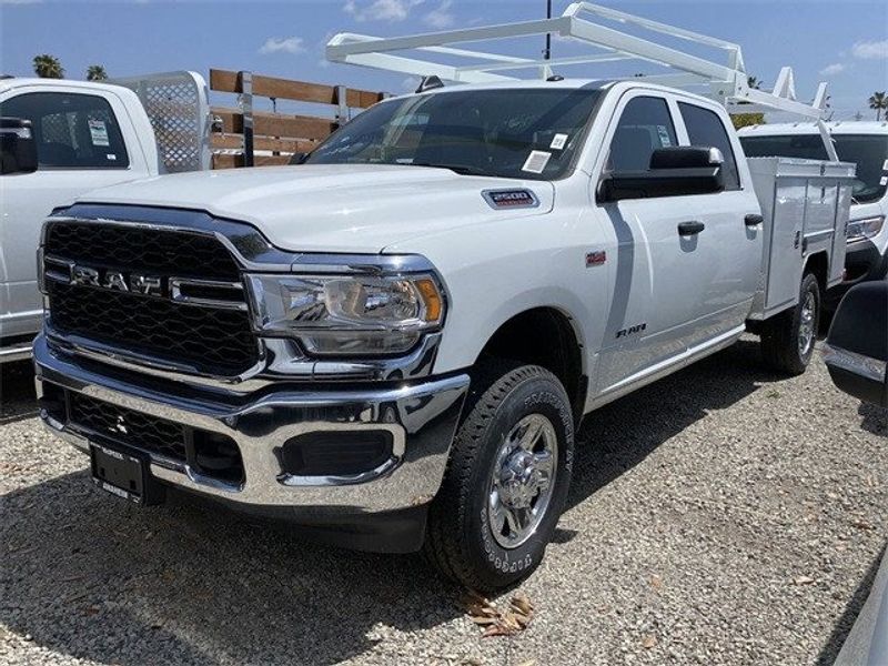 2022 RAM 2500 Tradesman Crew Cab 4x4 8