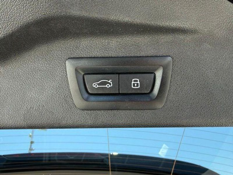 Used 2024 BMW X7 xDrive40iImage 17
