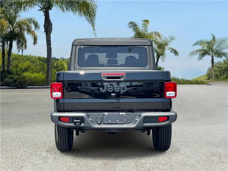 New 2026 Jeep Gladiator Sport S 4x4