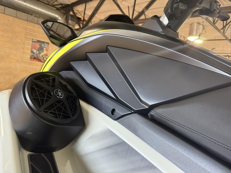 2025 Yamaha GP HO W/AUDIO Image 13