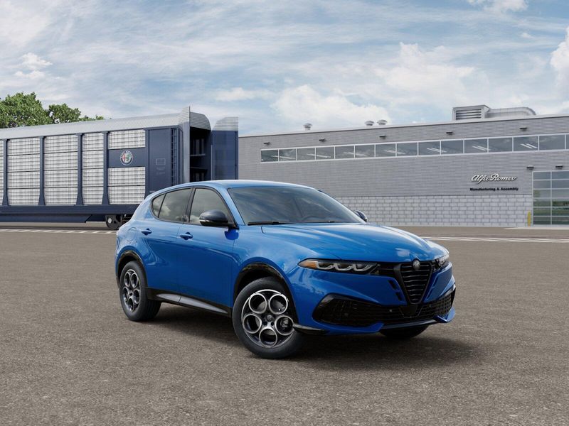 New 2026 Alfa Romeo Tonale Sprint Awd