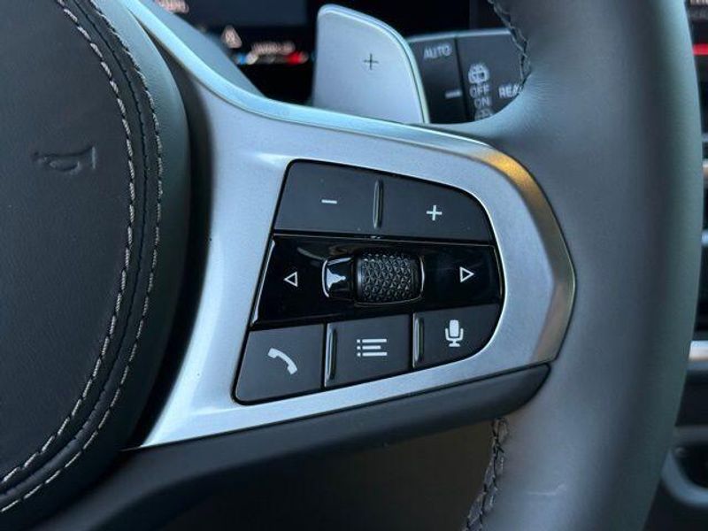 New 2026 BMW X7 xDrive40iImage 23