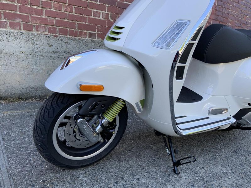 2025 Vespa GTS SUPERTECH 310 